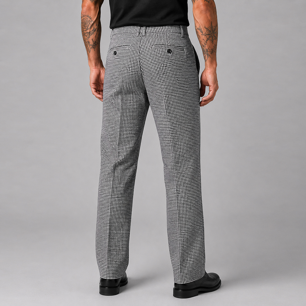 Element 3 of 5 (image) – mens trousers col. check pattern size 46
