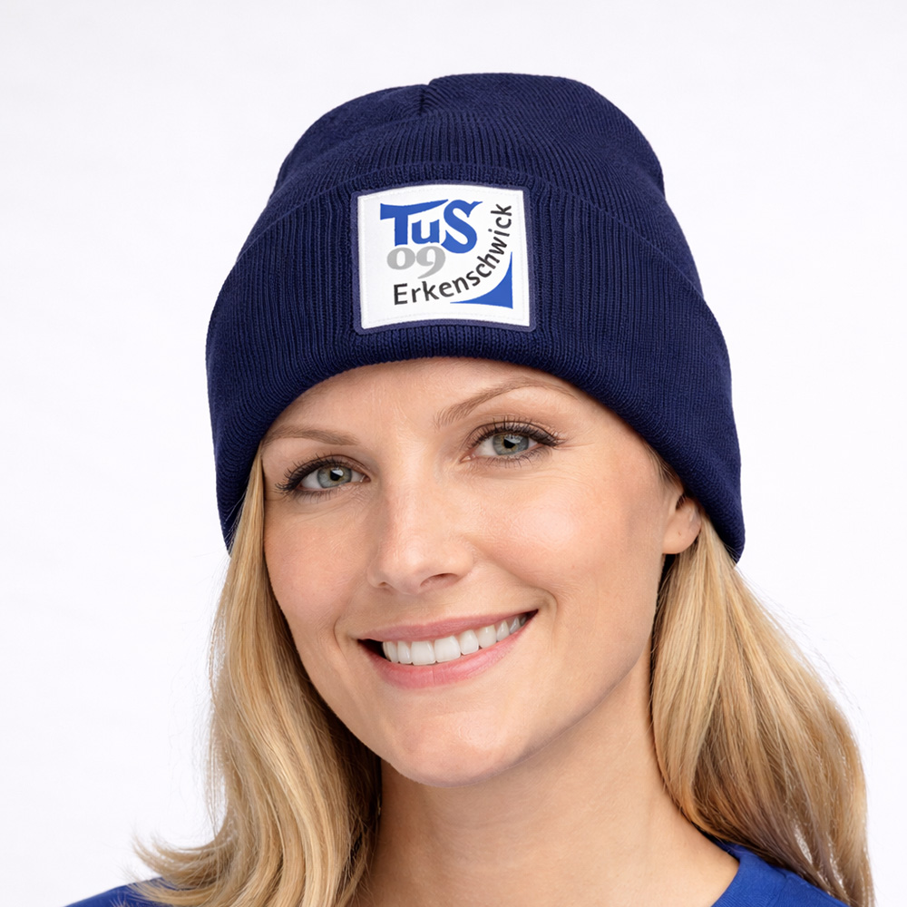 exner beanie mit TUS09 Vereinslogo auf dem Patch